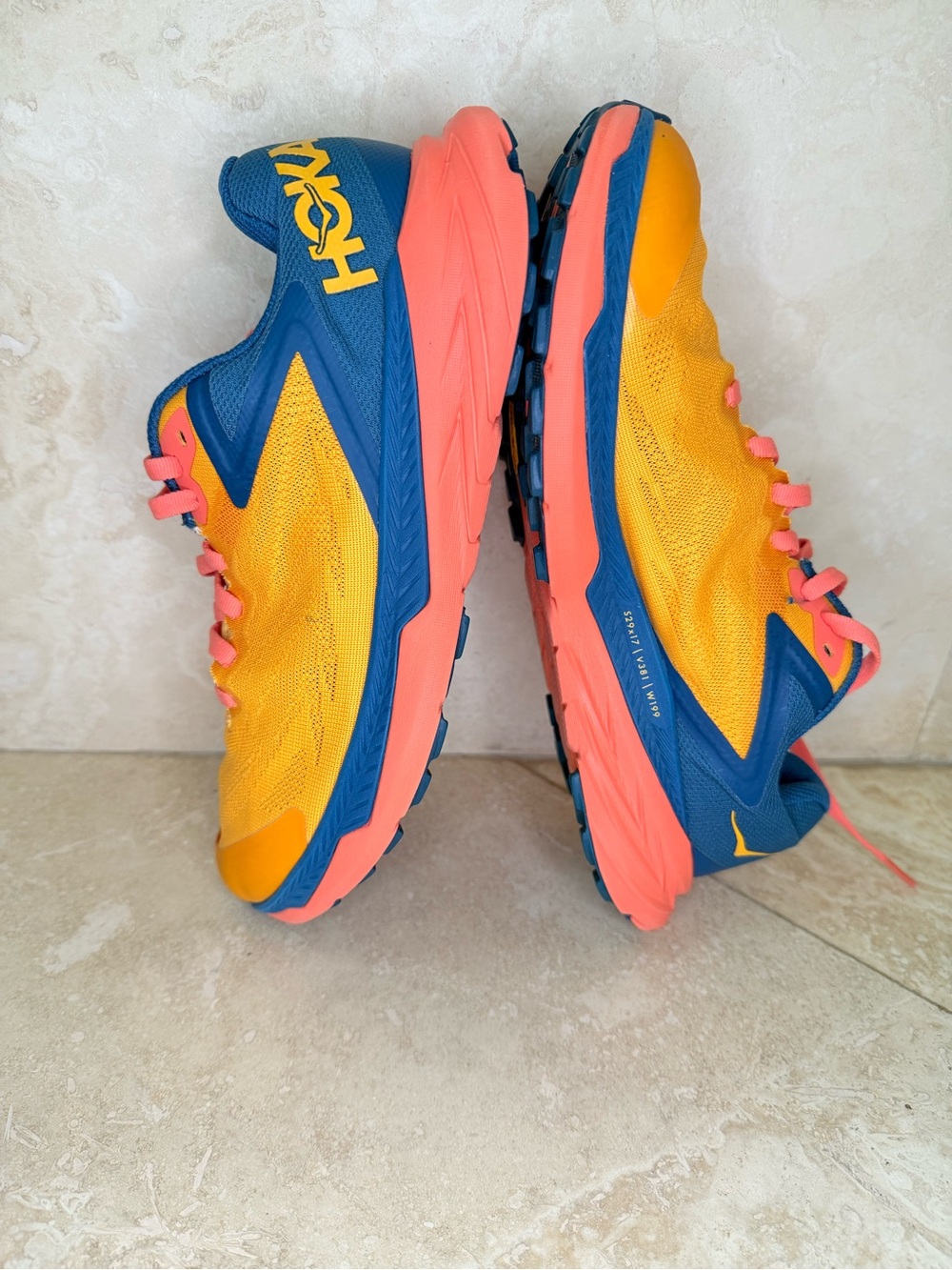 Hoka One One Zinal Trail Running Shoes (7.5B) EUC